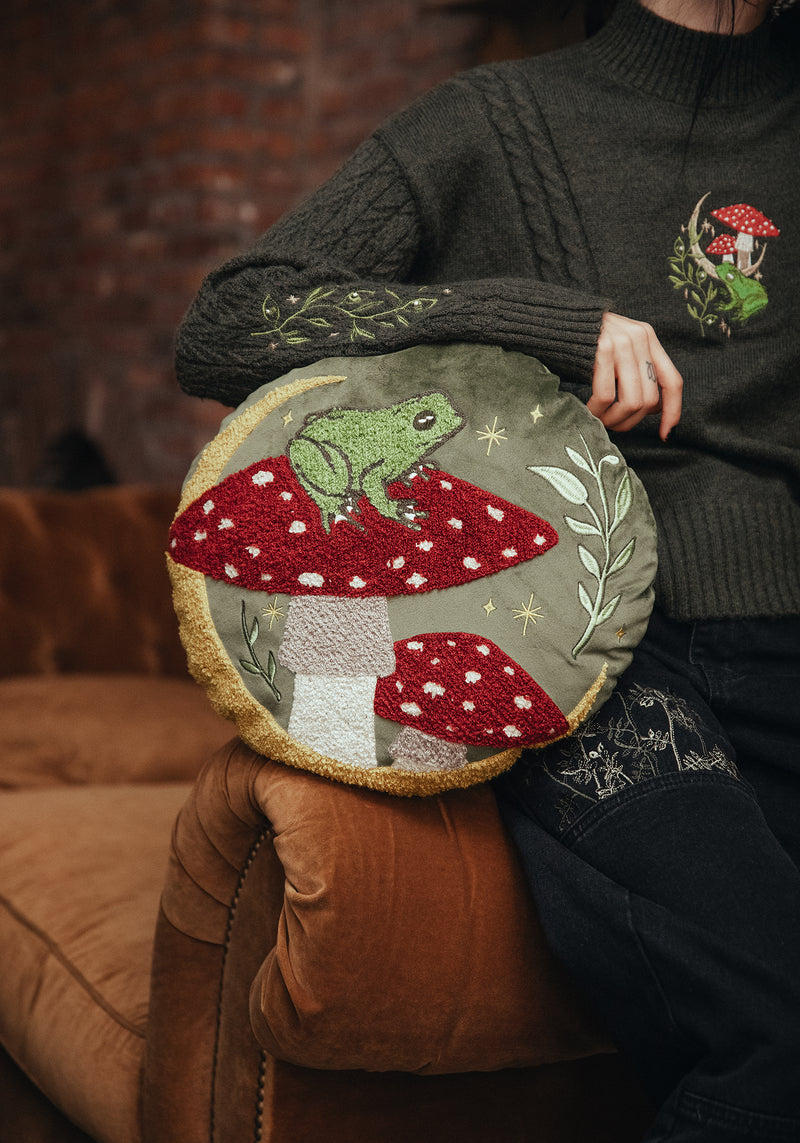 Swamplife Embroidered Velour Round Cushion