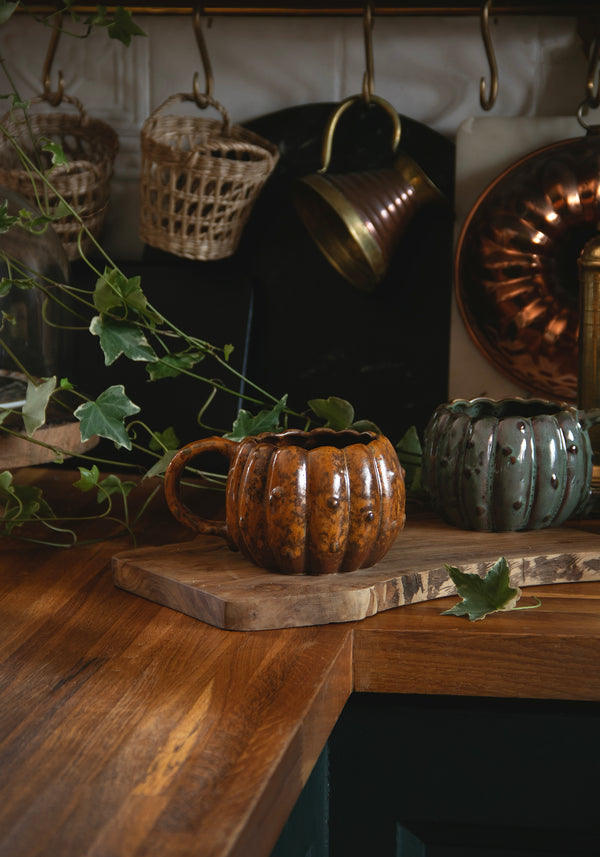 Wickhollow Gourd Mug - Orange