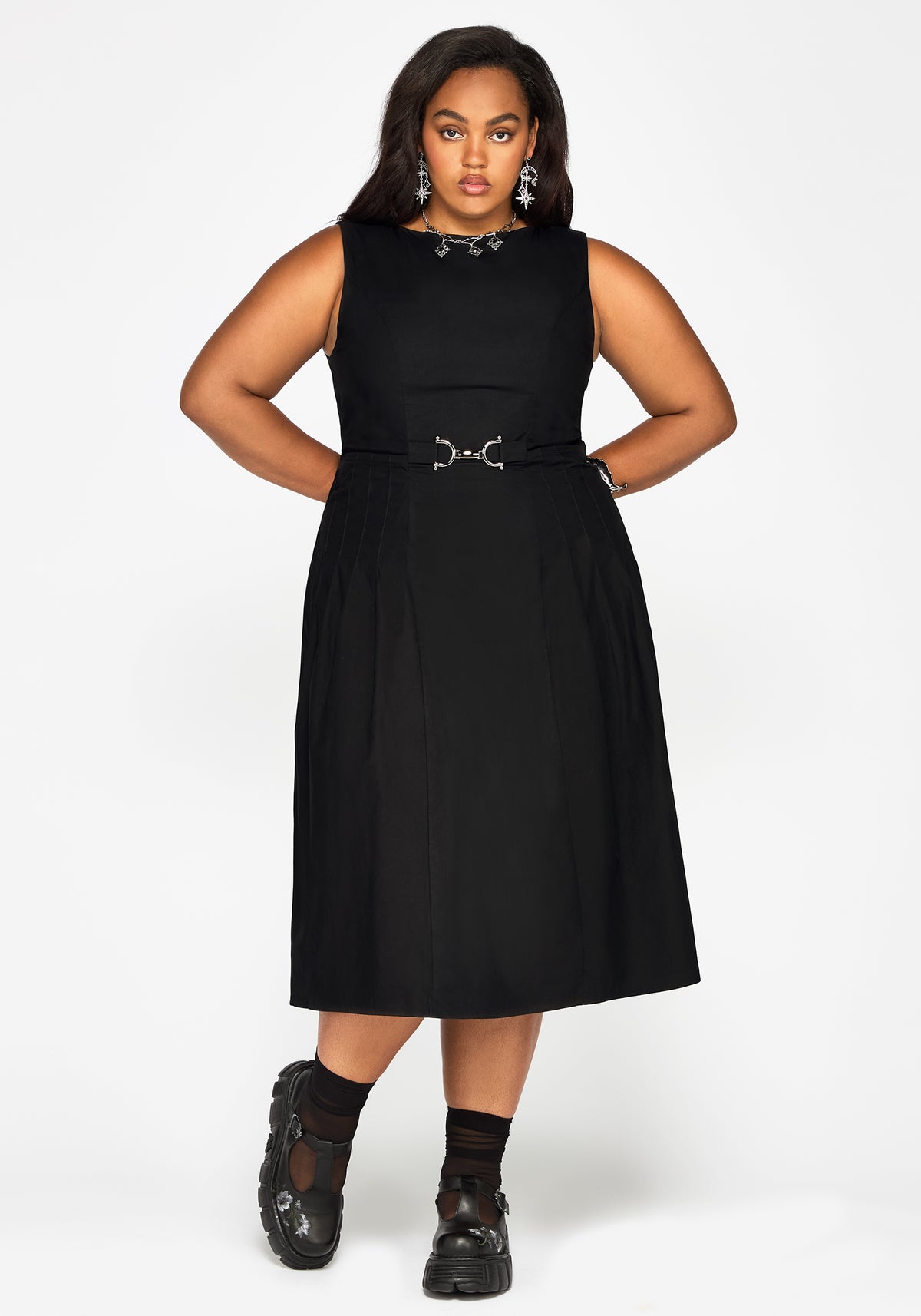Cissa Buckle Front Pleated Midi Dress