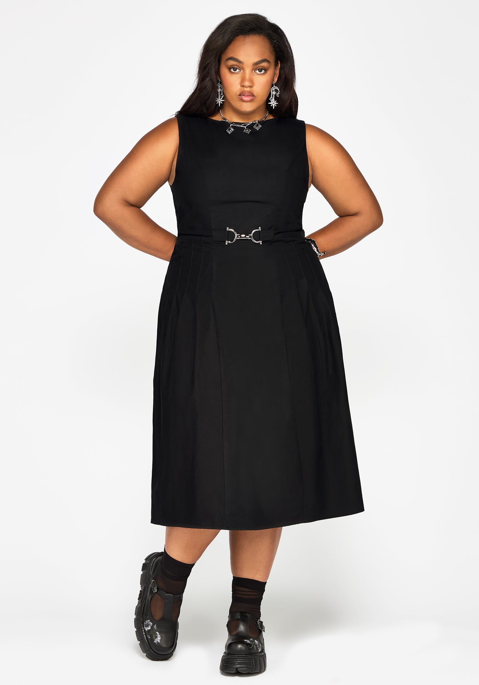 Cissa Buckle Front Pleated Midi Dress