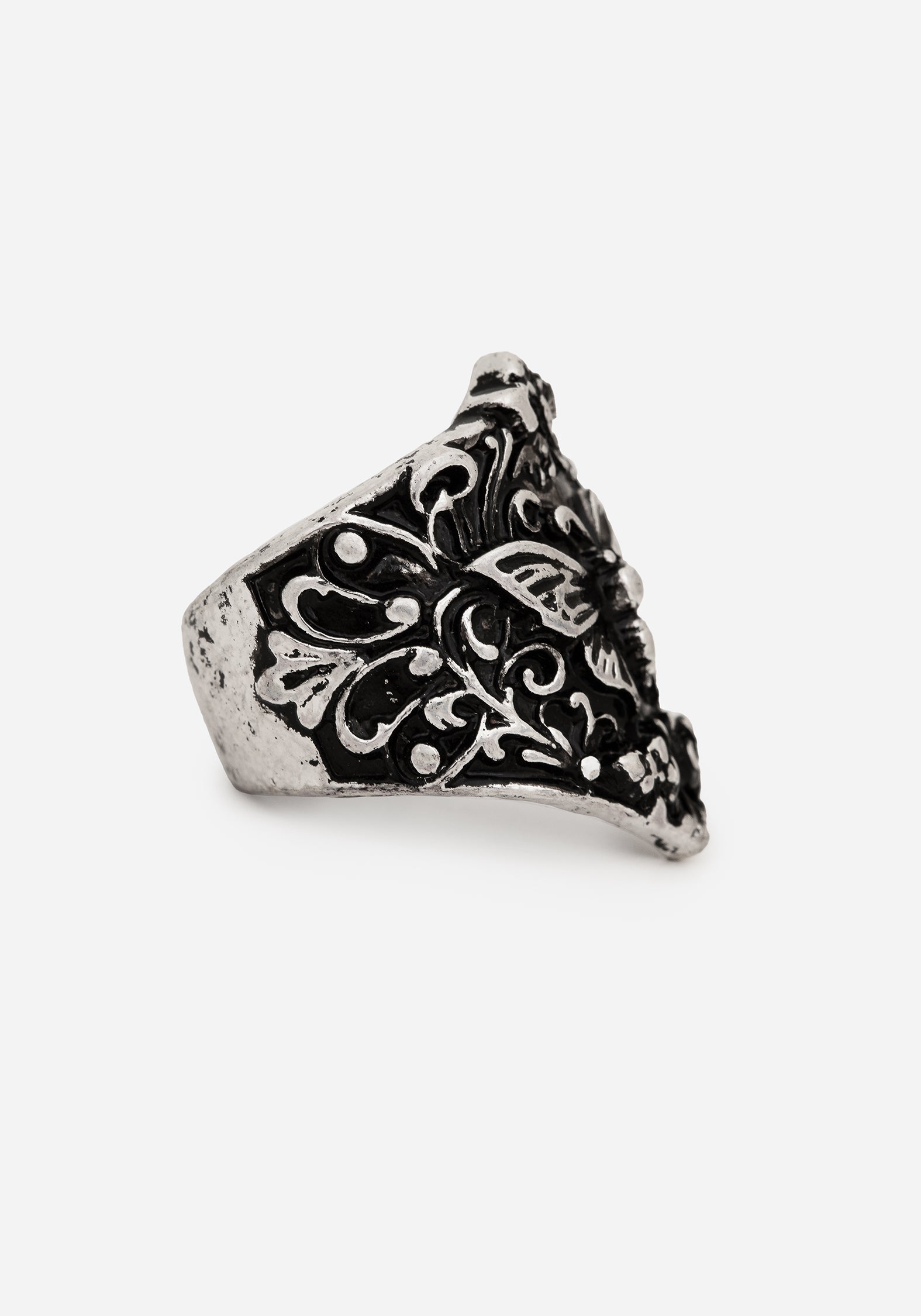 Rowan Moth Ring S/M