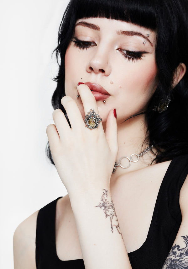 Marte Trapped Flower Ring