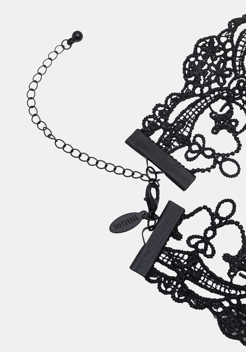Ambryne Lace Choker