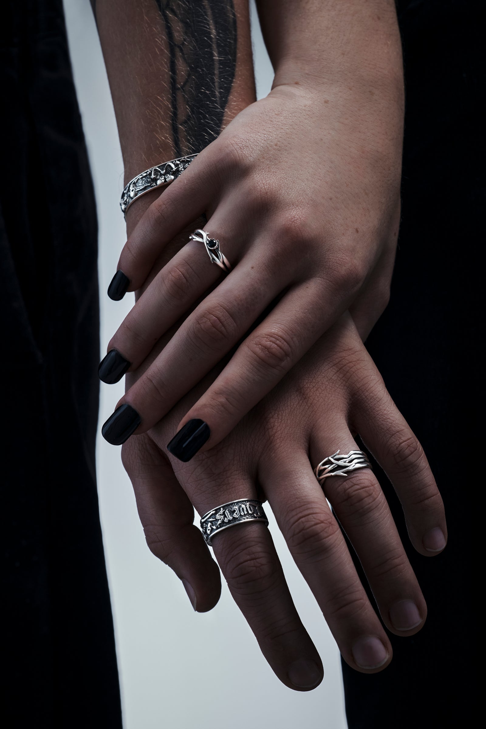 Rosethorn Sterling Silver Black Spinel Band - 9mm