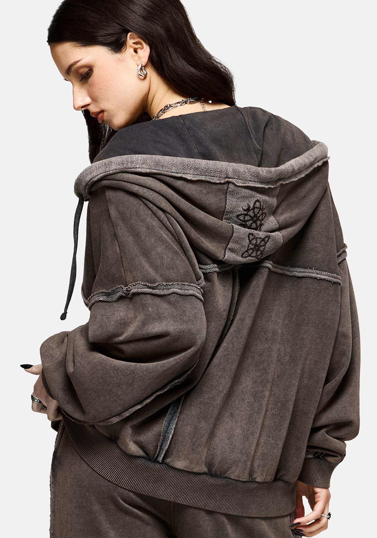 Mio Witches Knot Distressed Seam Hoody