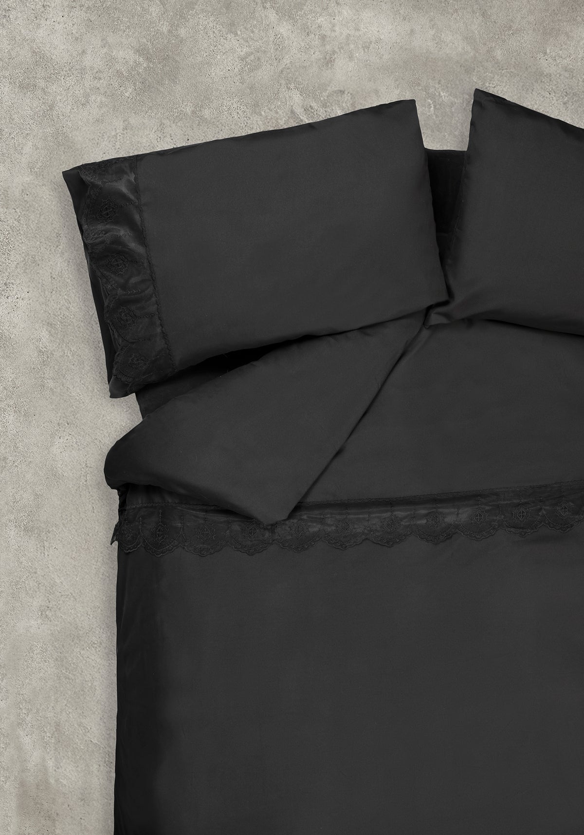 Sulphix Lace Detail Bedding - UK King