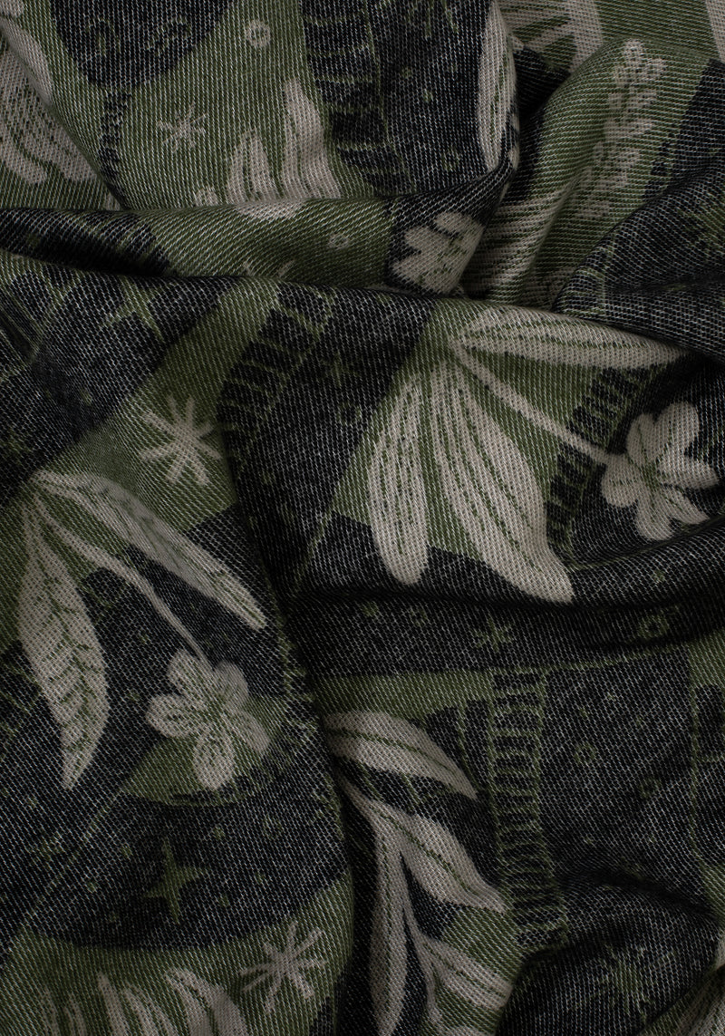 Deception Floral Snake Woven Blanket - Green