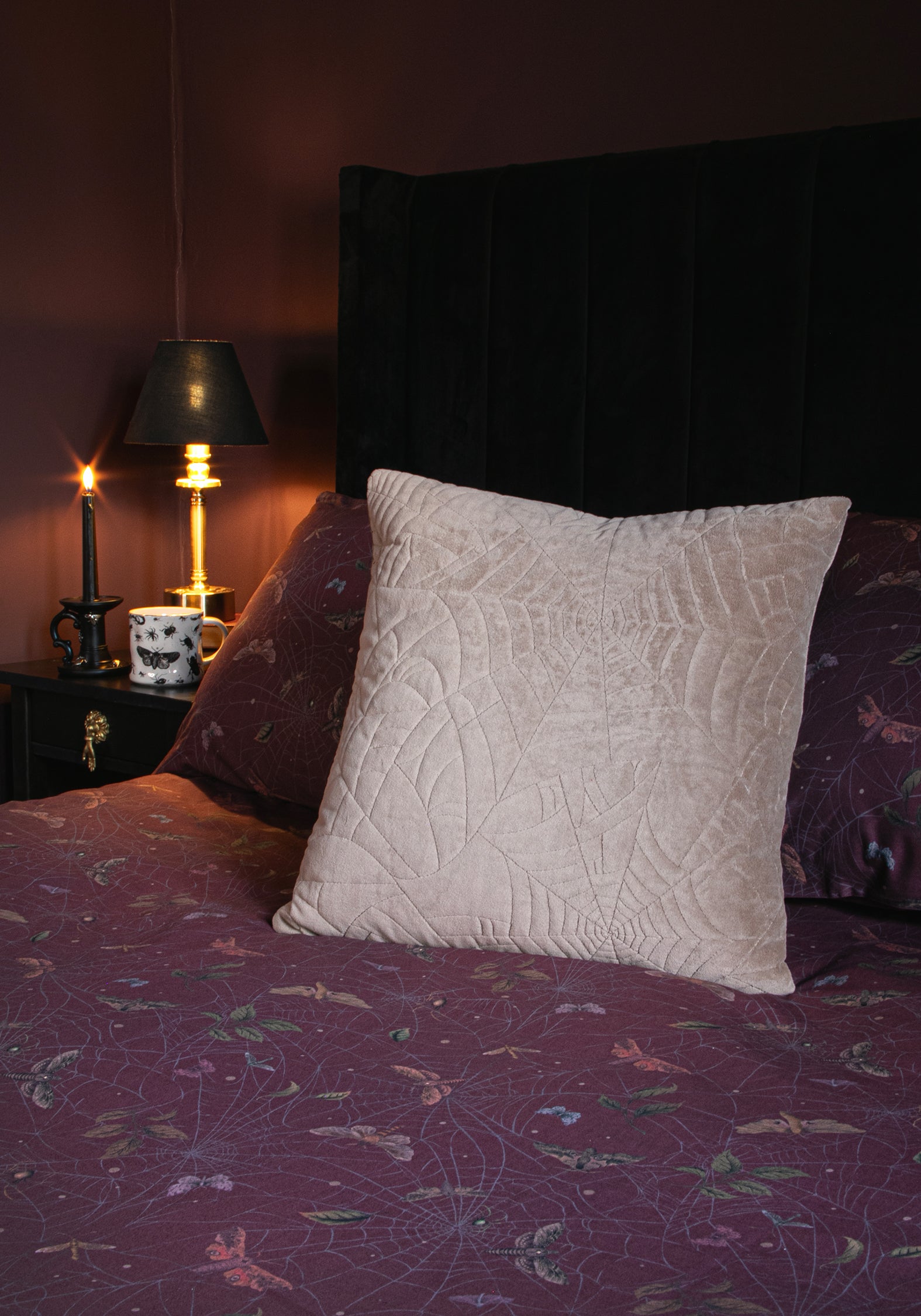 Celia Moth Web Bedding (UK King)