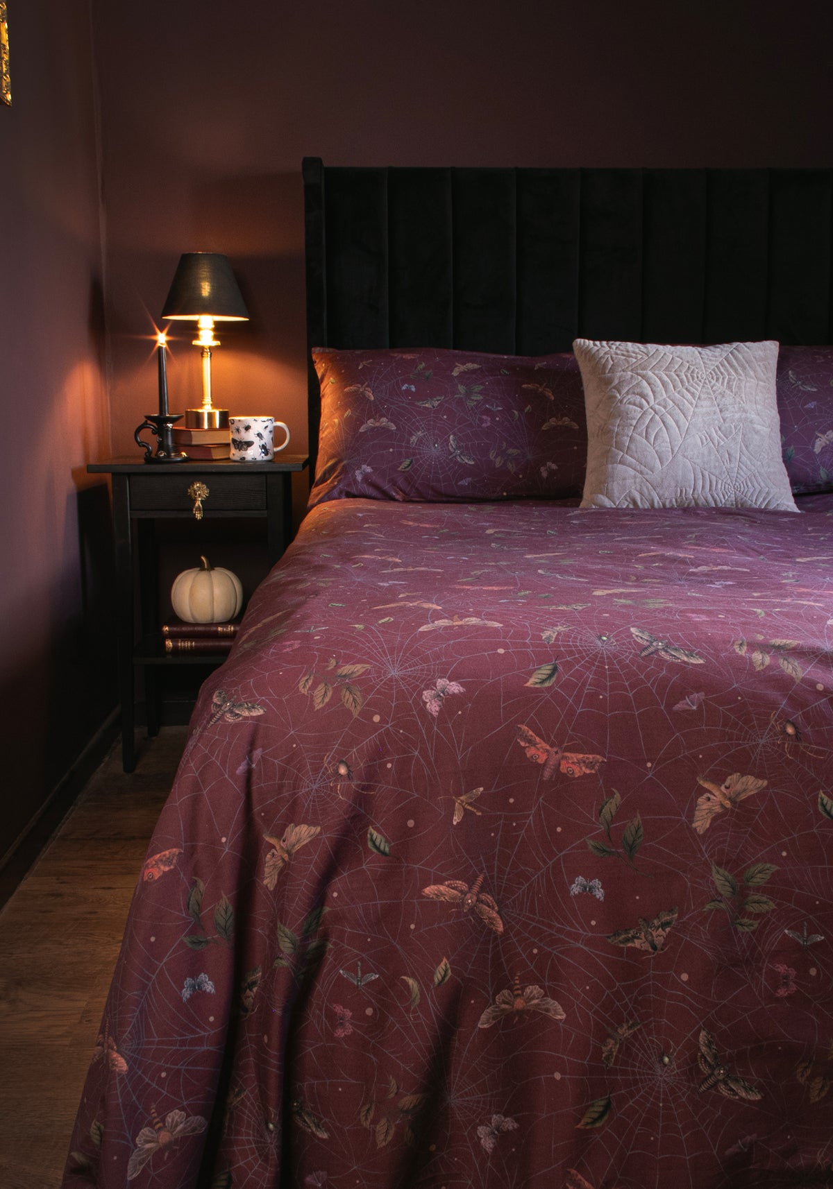 Celia Moth Web Bedding (UK King)