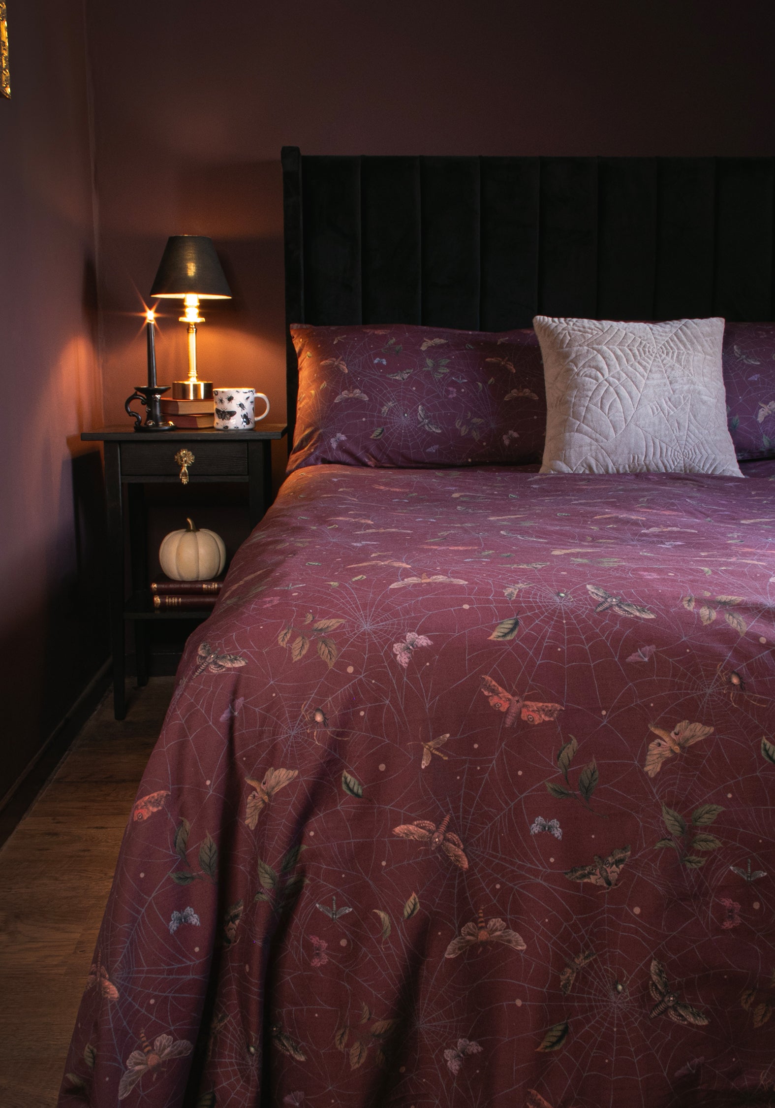 Celia Moth Web Bedding (UK King)