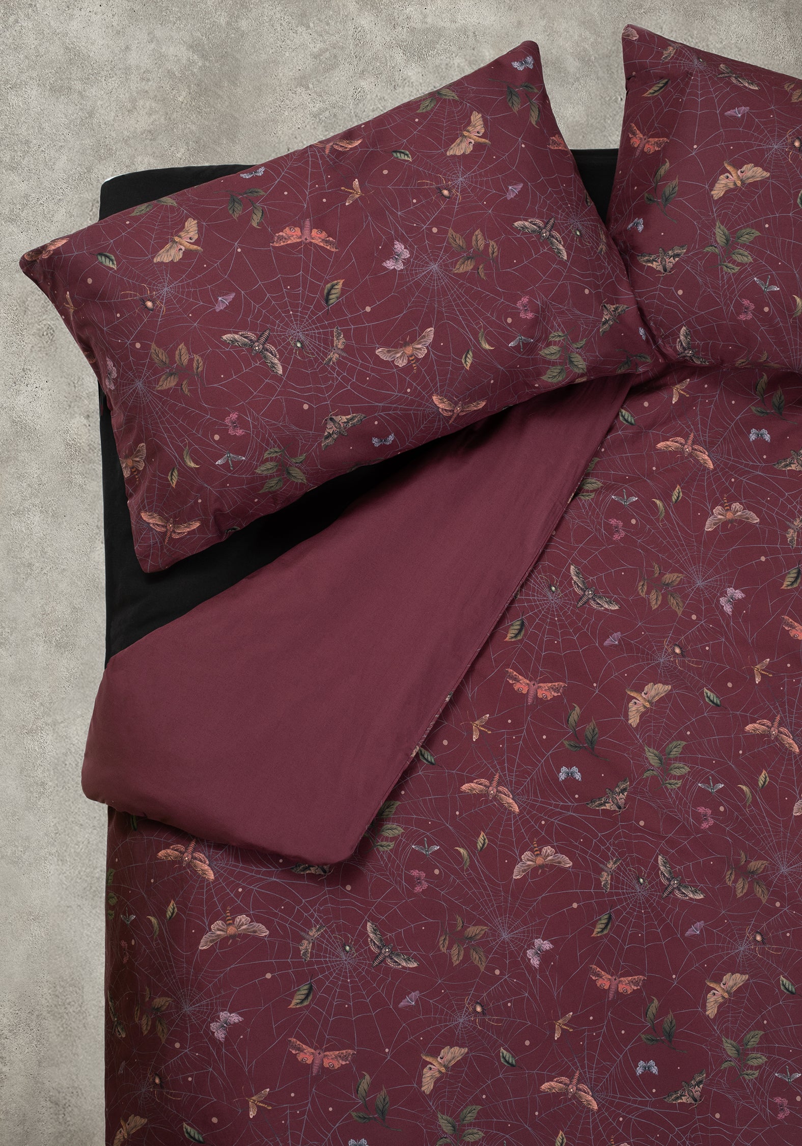 Celia Moth Web Bedding (UK Double)