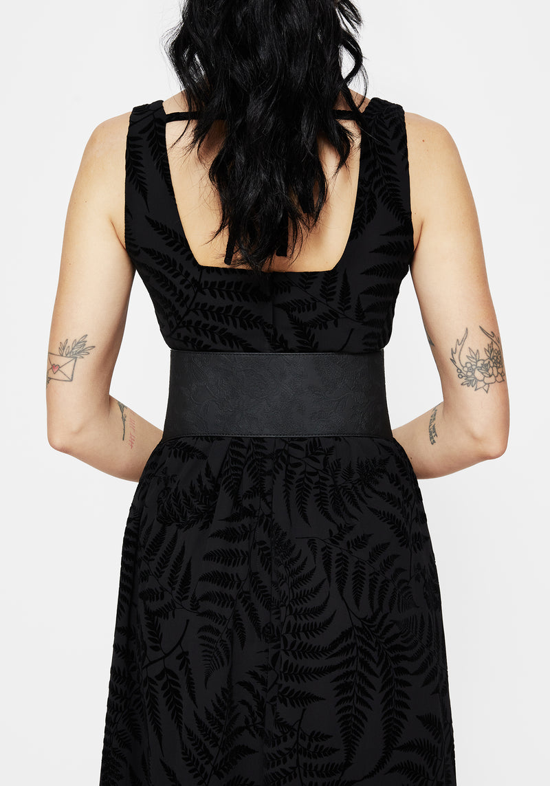 Apricity Paisley Debossed Waist Belt