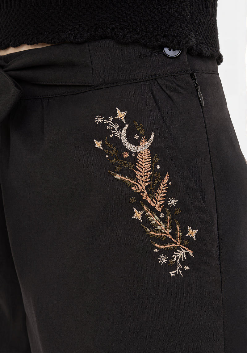 Abellona Embroidered Belted Short