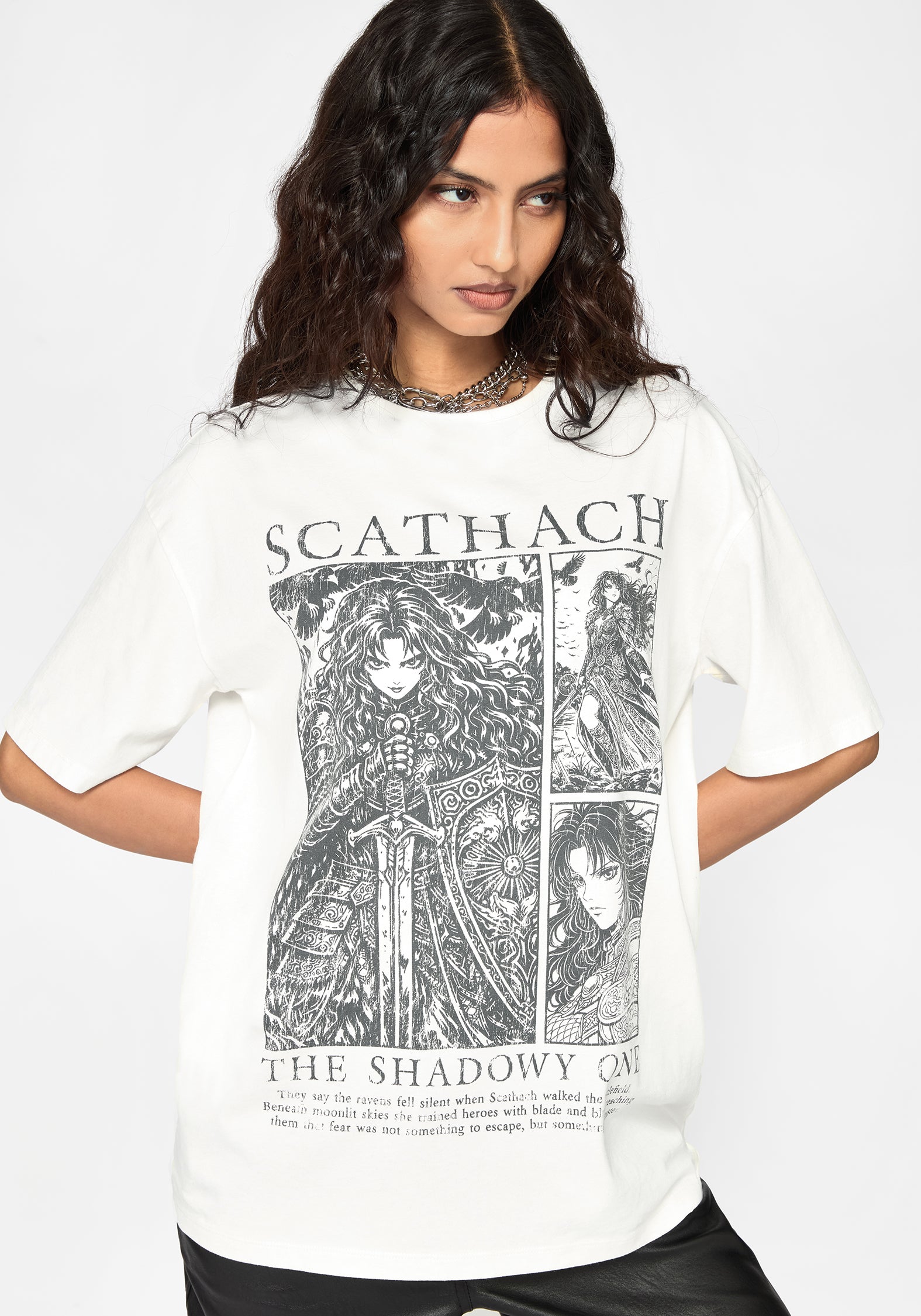 Scáthach Oversized T-Shirt
