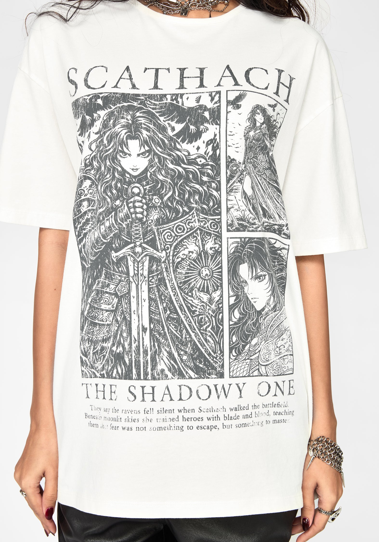 Scáthach Oversized T-Shirt
